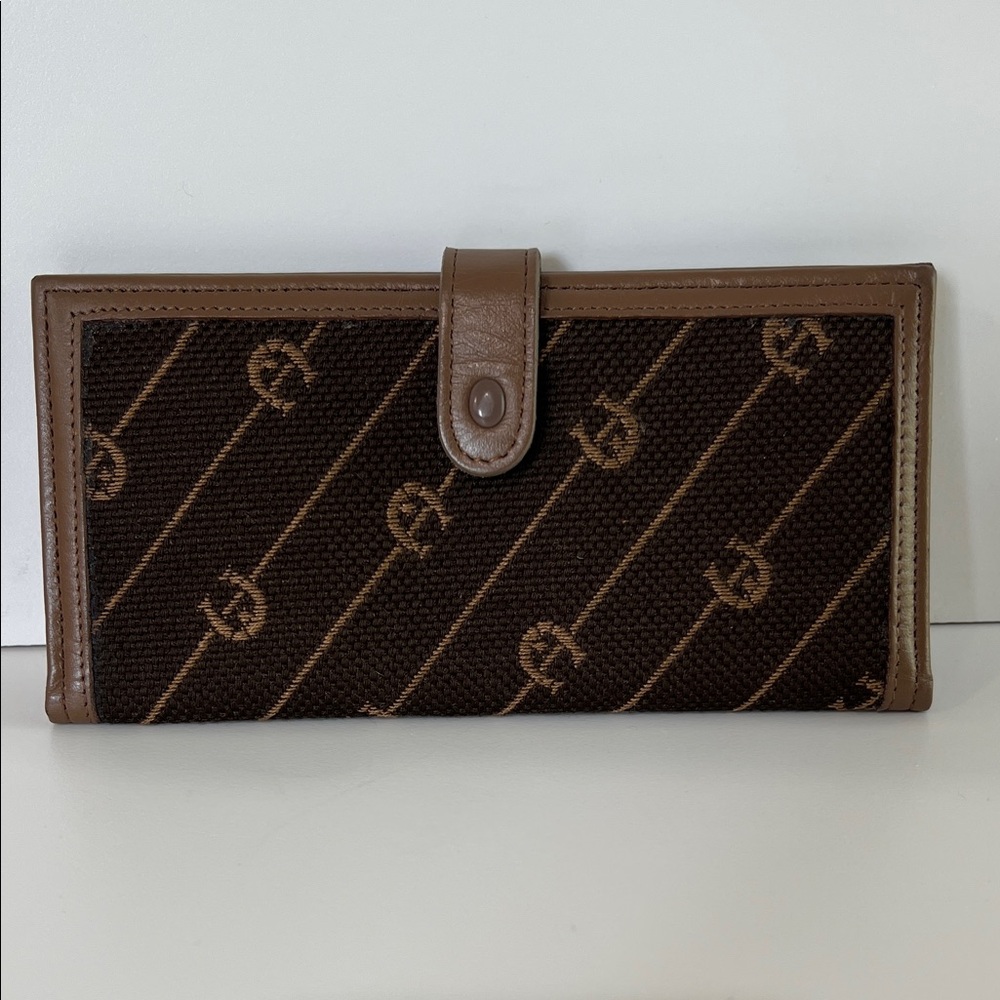 1970’s Vintage Etienne Aigner Brown Logo Continental Wallet